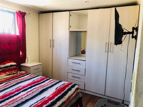 3 Bedroom Property for Sale in Kuyasa Northern Cape